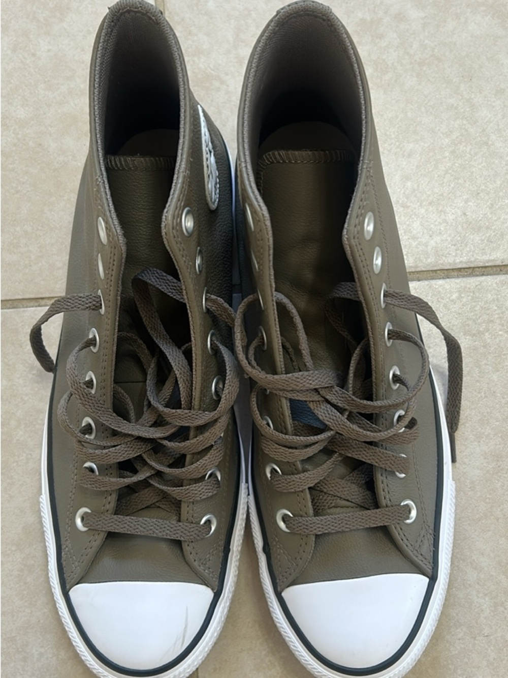 Men’s Chuck Taylor Converse High Top Sneakers Gray Leather with White Toe Caps